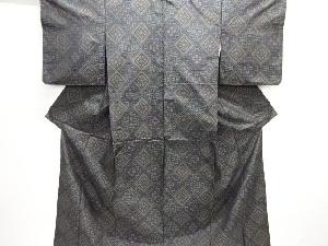 菱に花模様織出し本場泥大島紬着物